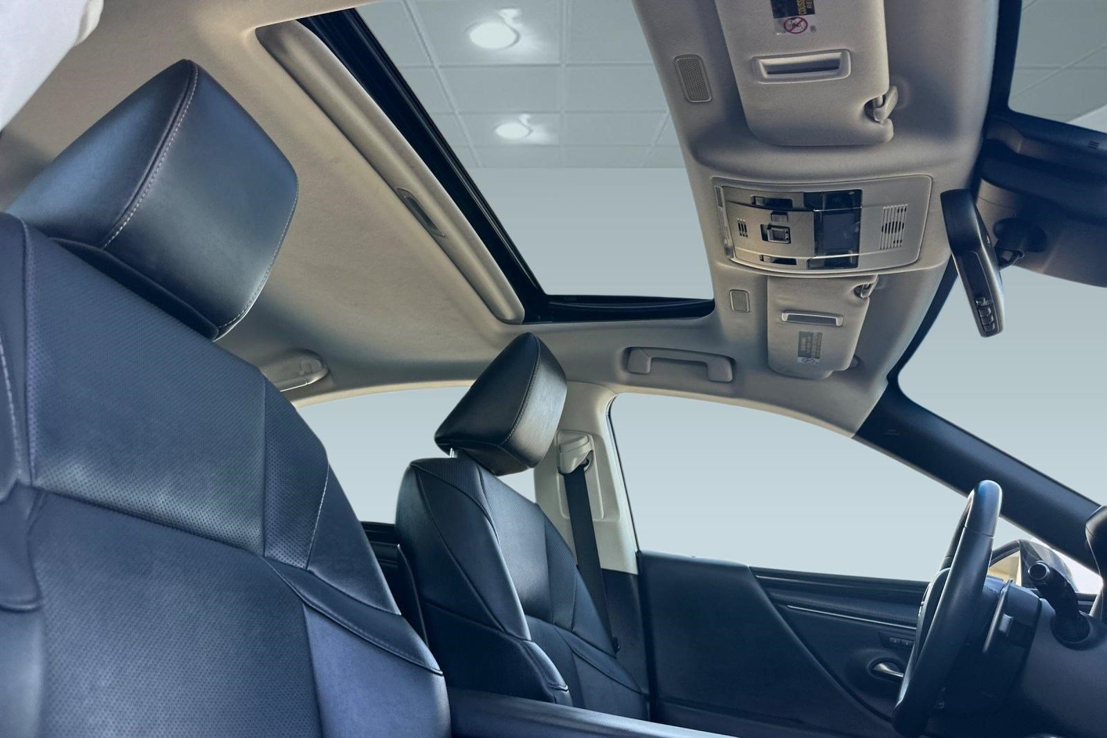 Certified 2021 Lexus ES 350 w/ Premium Package FWD image 26
