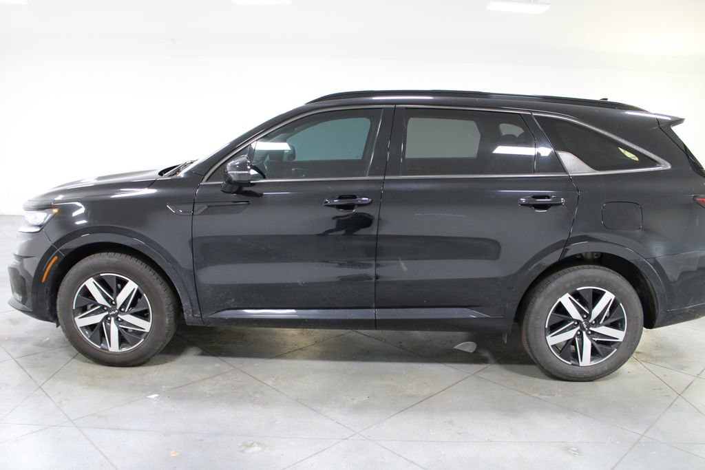Used 2023 Kia Sorento S w/ Panoramic Sunroof Package image 6