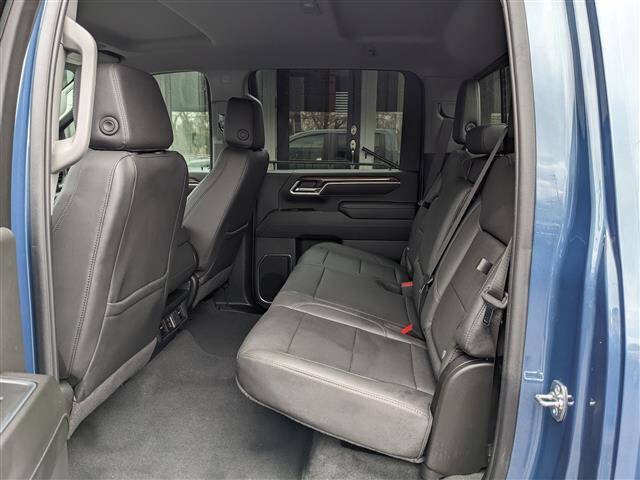Used 2025 Chevrolet Silverado 2500 LT AWD/4WD image 12