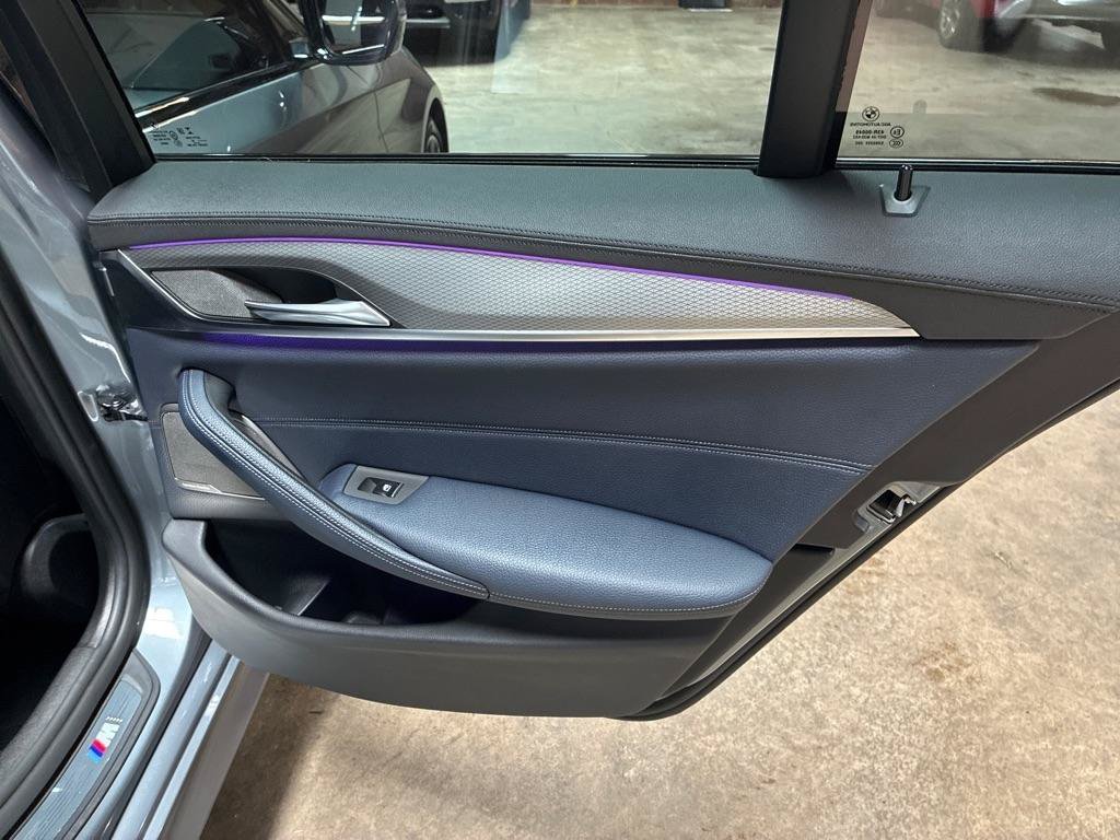 Used 2018 BMW 530i w/ M Sport Package RWD image 29
