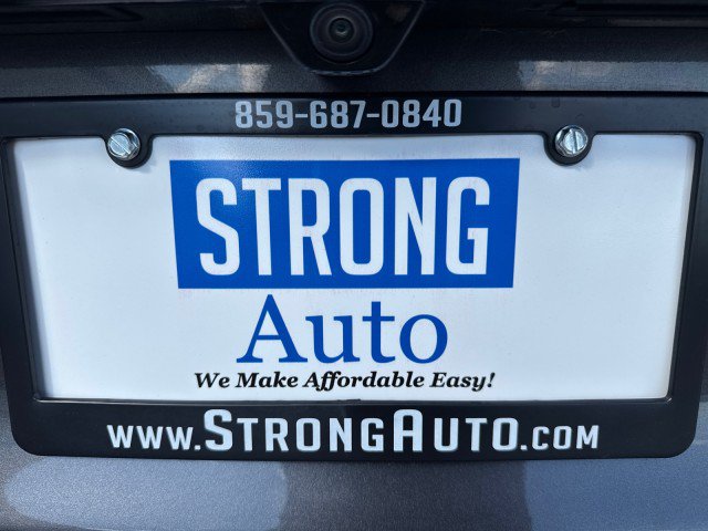Used 2023 Chrysler Voyager LX FWD image 17
