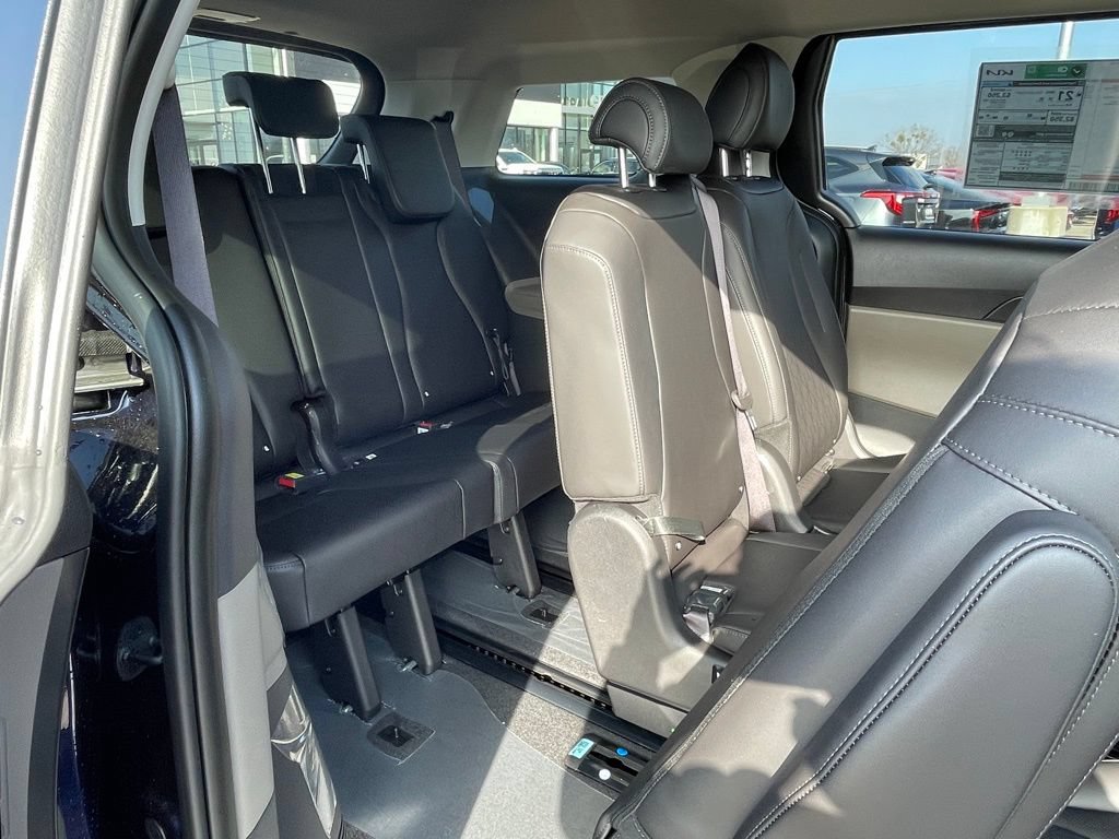 New 2026 Kia Carnival FWD image 27