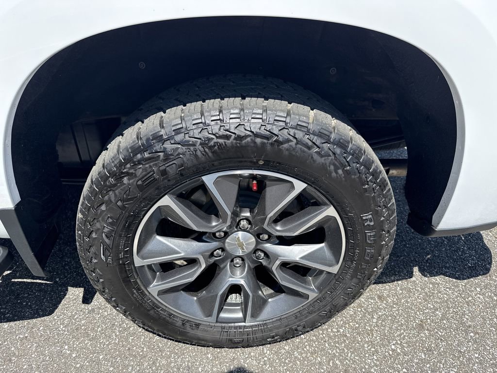 Used 2023 Chevrolet Silverado 1500 LT image 10