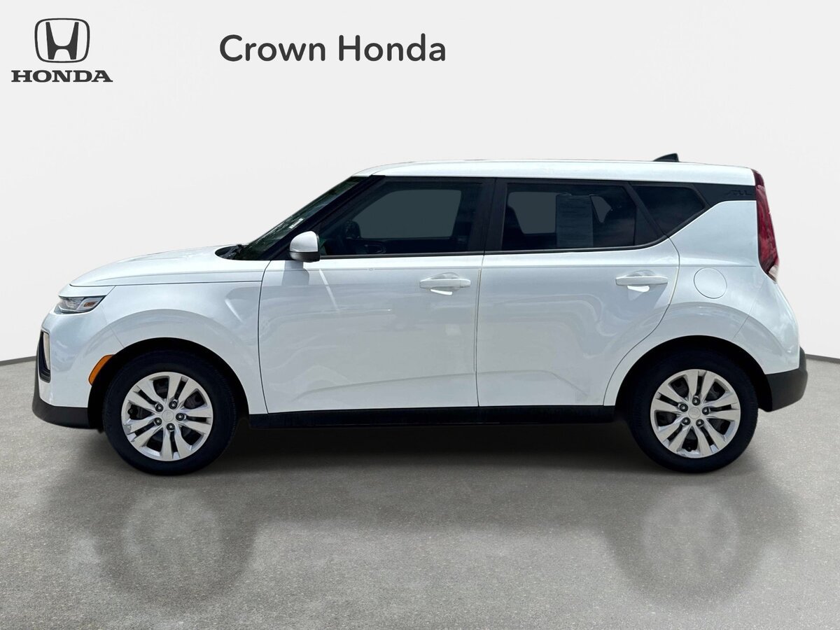 Used 2020 Kia Soul LX FWD image 2