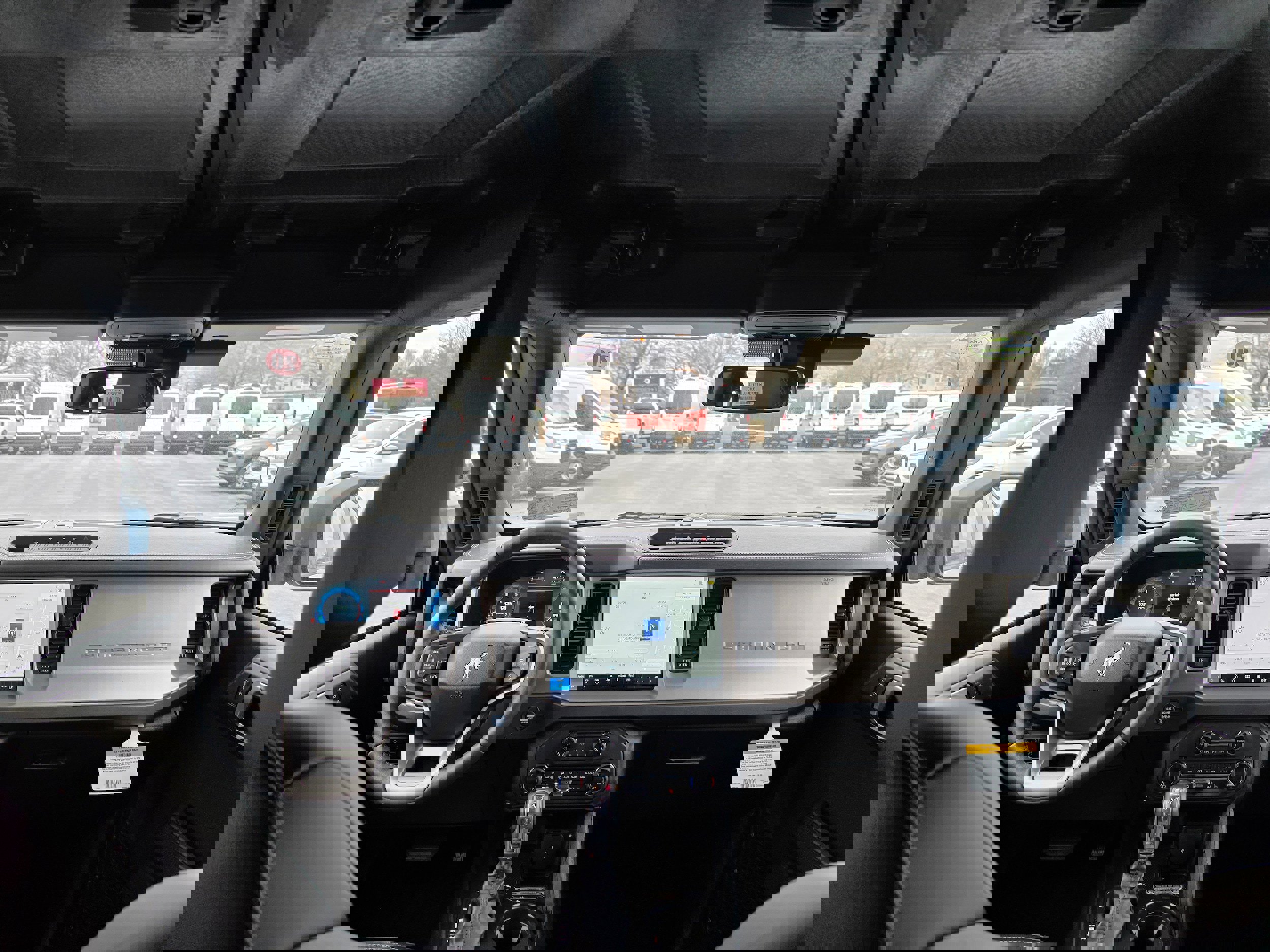 New 2025 Ford Bronco Outer Banks w/ Sasquatch Package image 19