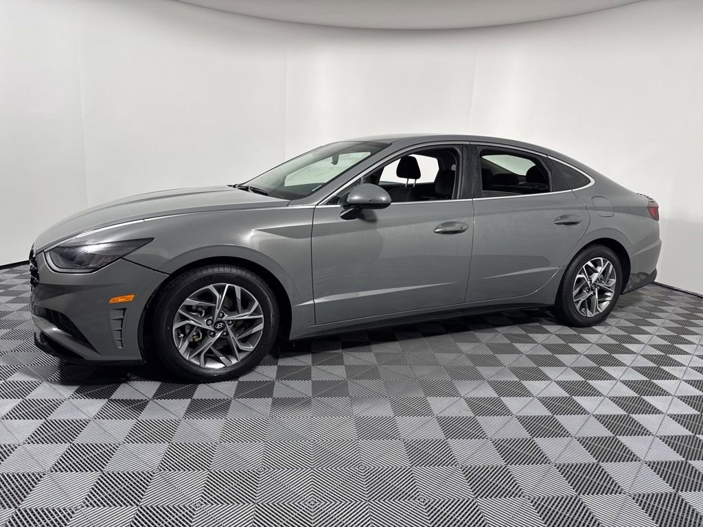 Used 2023 Hyundai Sonata SEL image 3