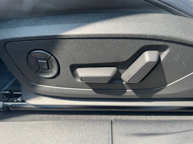 Used 2022 Audi Q3 2.0T Premium w/ Black Optic Sport Package AWD/4WD image 7