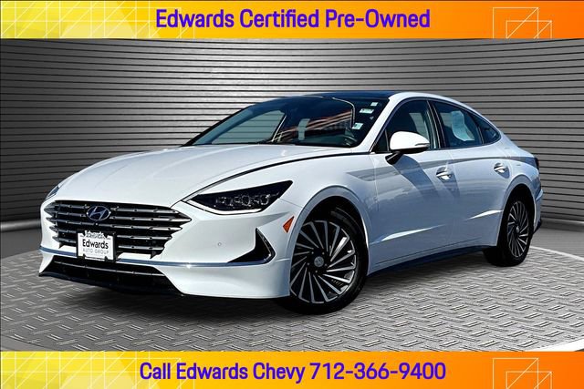Used 2023 Hyundai Sonata Limited w/ Winter Weather Package FWD image 1