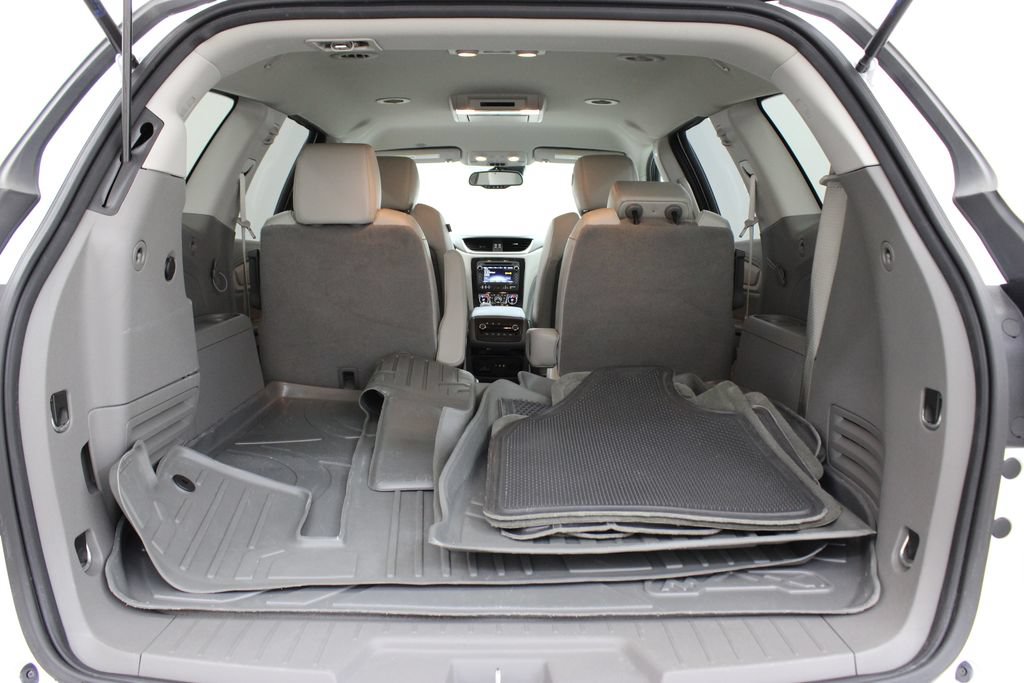 Used 2017 Chevrolet Traverse Premier FWD image 29
