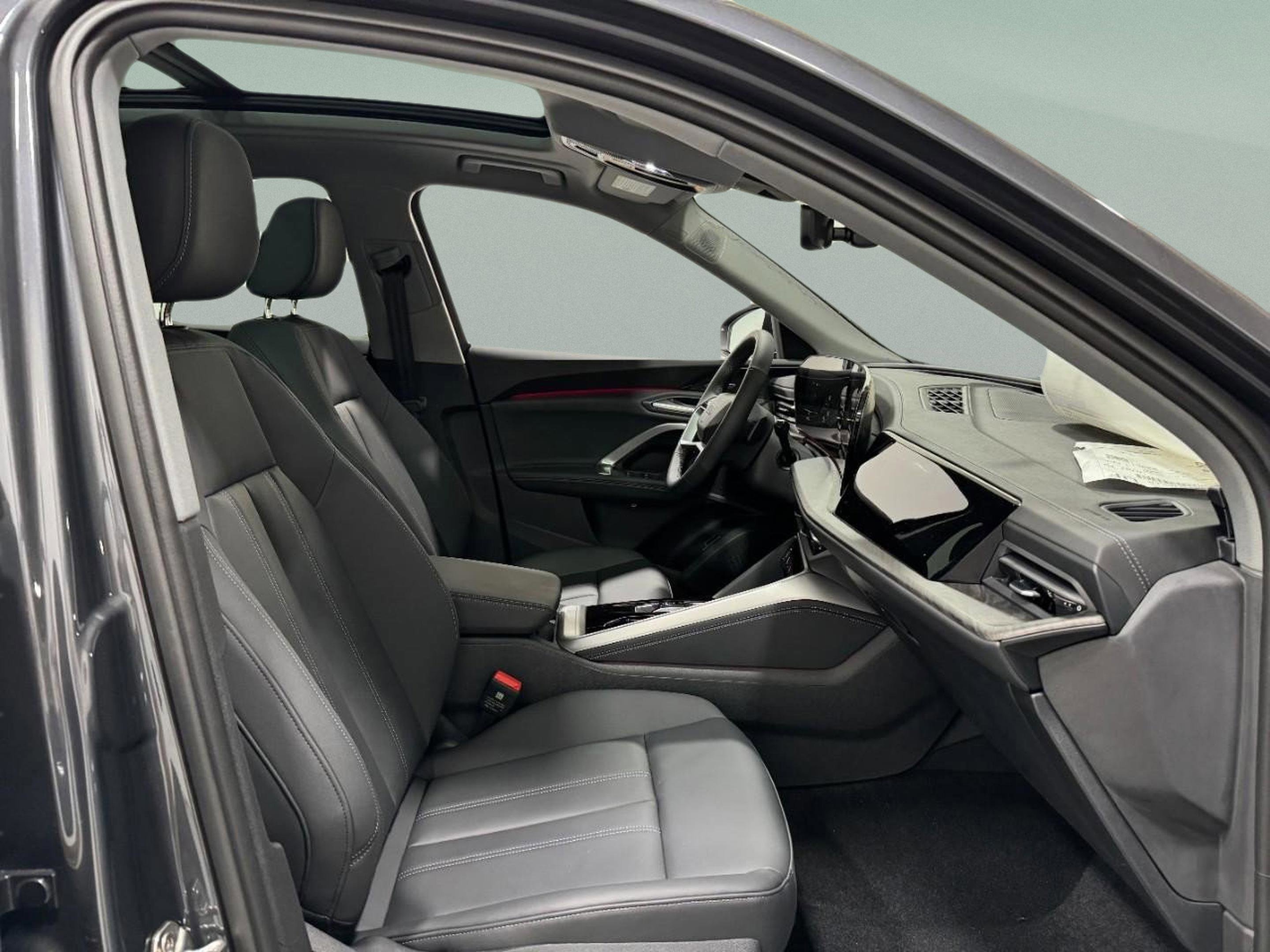 New 2025 Audi Q5 Premium Plus image 16