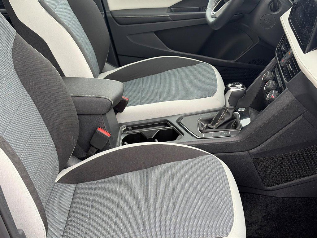 Used 2025 Volkswagen Taos S image 17