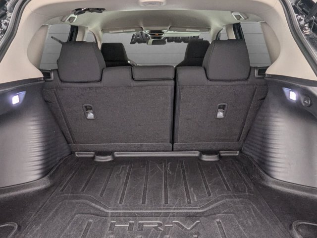 Used 2025 Honda HR-V LX image 32