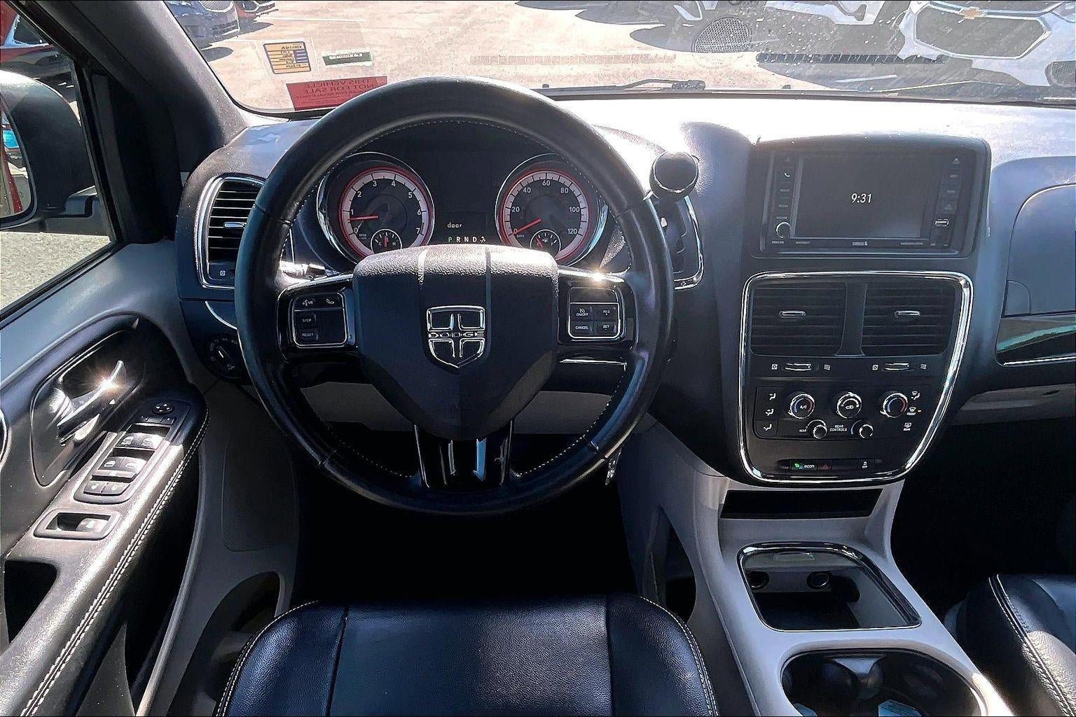 Used 2017 Dodge Grand Caravan SXT FWD image 5