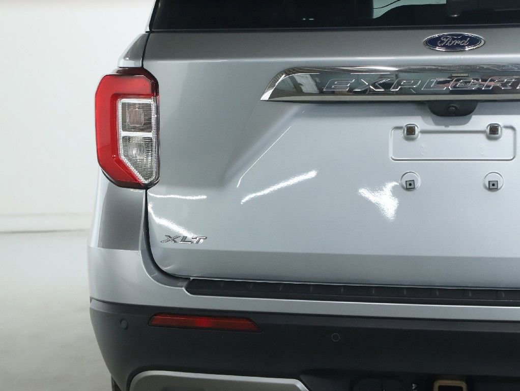 Used 2022 Ford Explorer XLT w/ Equipment Group 202A image 48