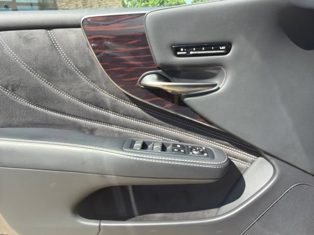 Used 2018 Lexus LS 500 AWD w/ Interior Upgrade Package image 28