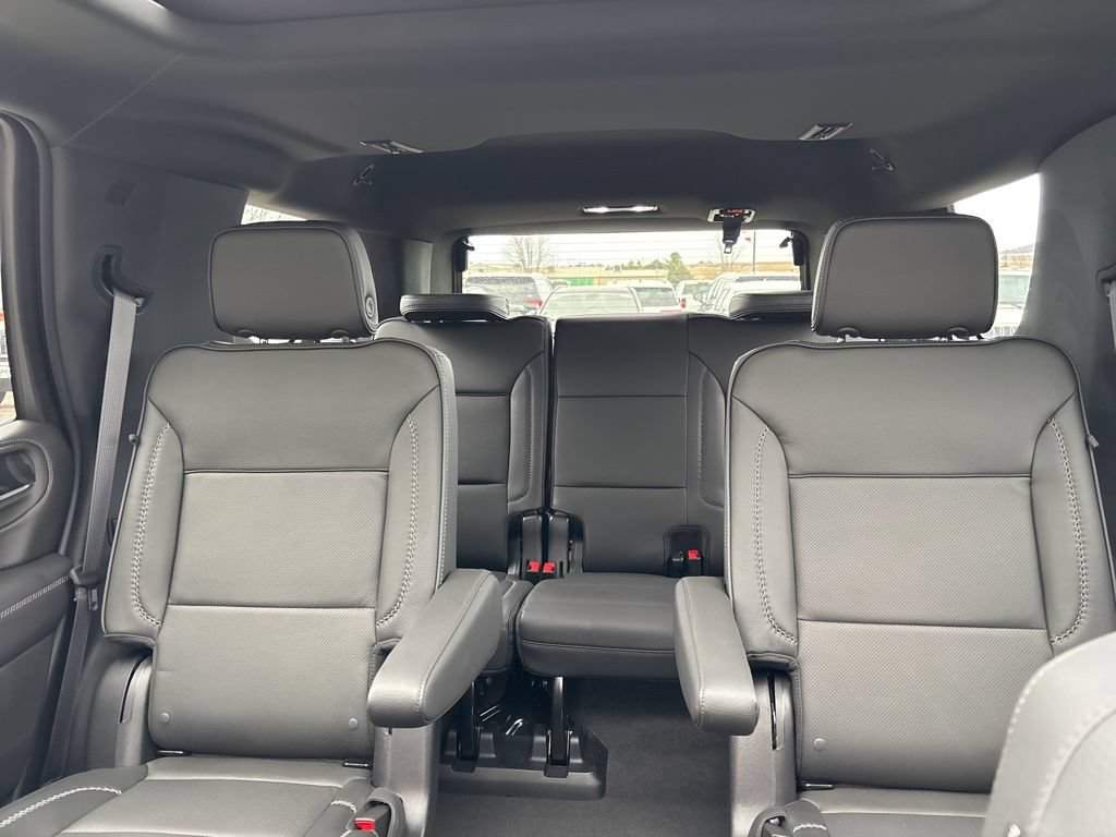 Used 2024 GMC Yukon Denali AWD/4WD image 15