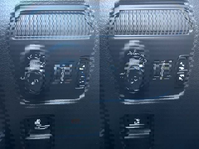 Used 2024 Jeep Wagoneer L Series II w/ Flexible Seating Group AWD/4WD image 29