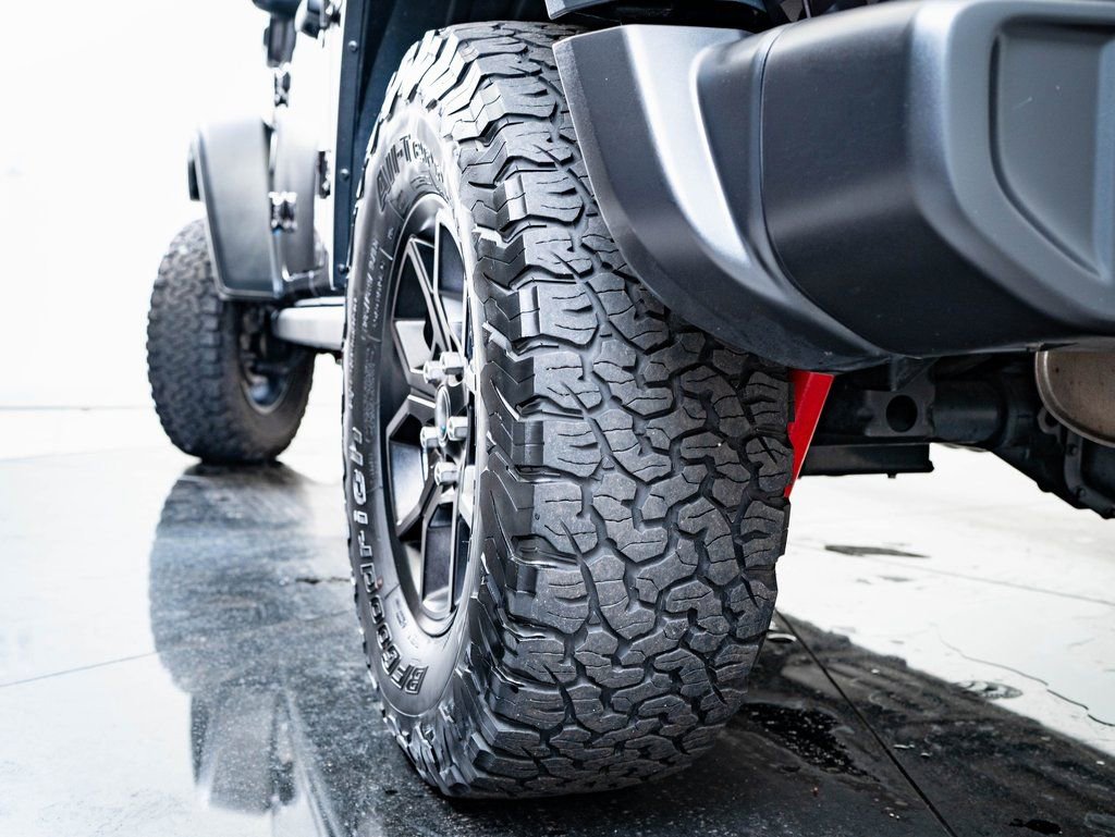 Used 2024 Jeep Wrangler Unlimited AWD/4WD image 44