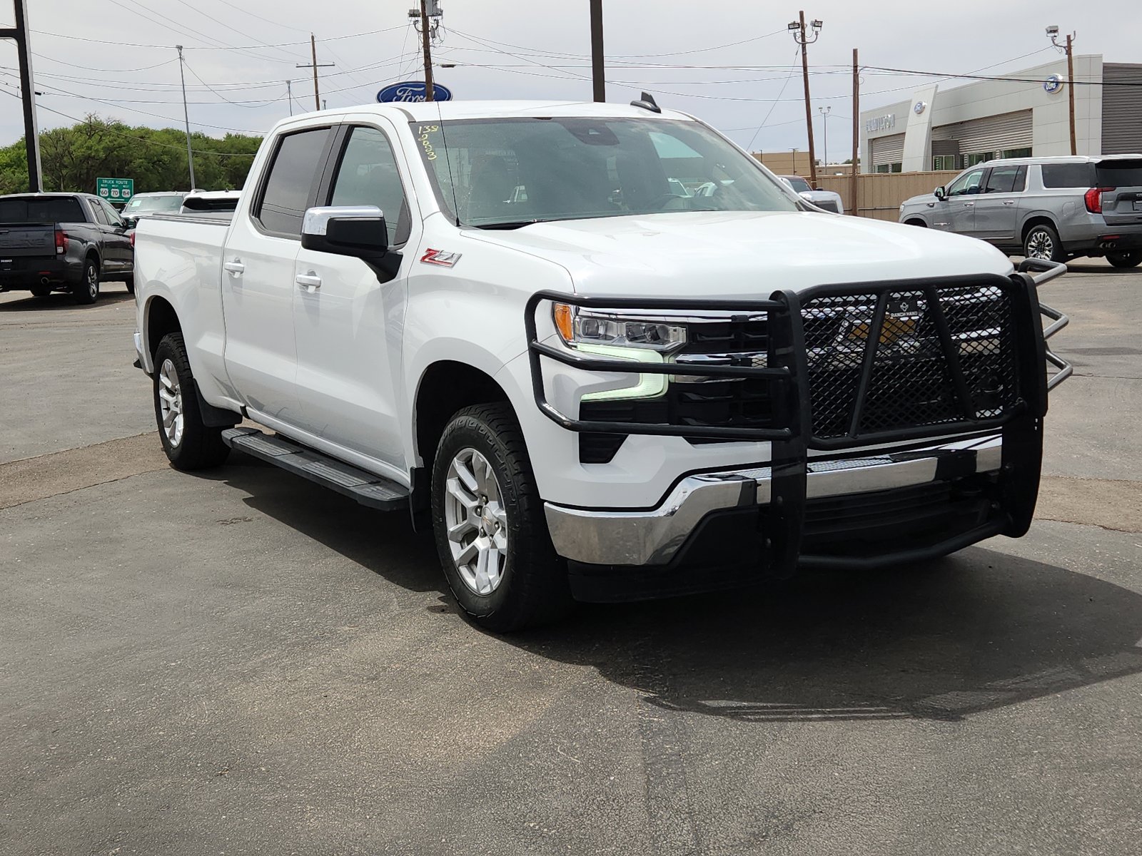 Used 2023 Chevrolet Silverado 1500 LT AWD/4WD image 6