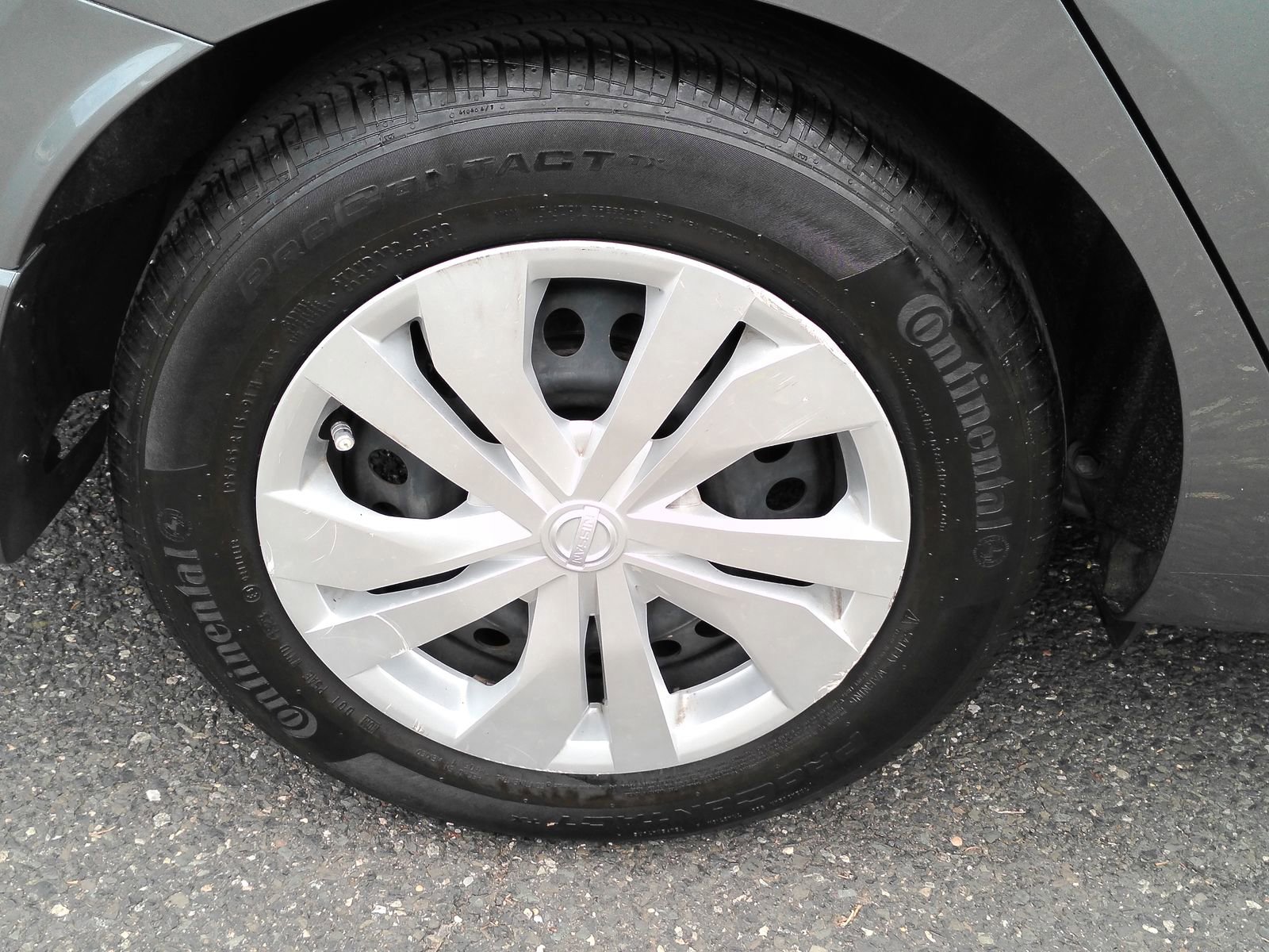 Used 2023 Nissan Versa S w/ Trunk Package FWD image 31