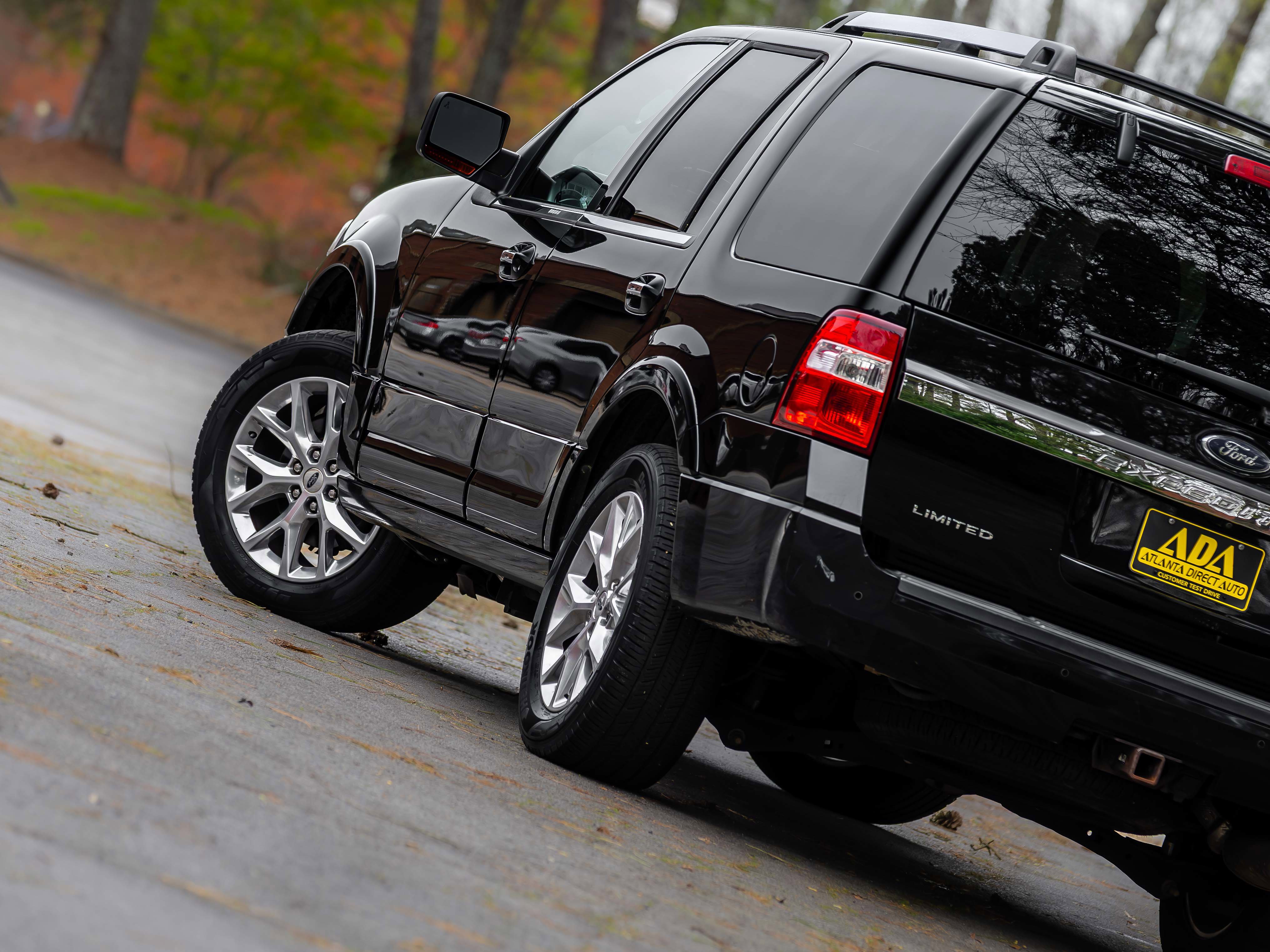 Used 2017 Ford Expedition Limited w/ Equipment Group 301A image 25