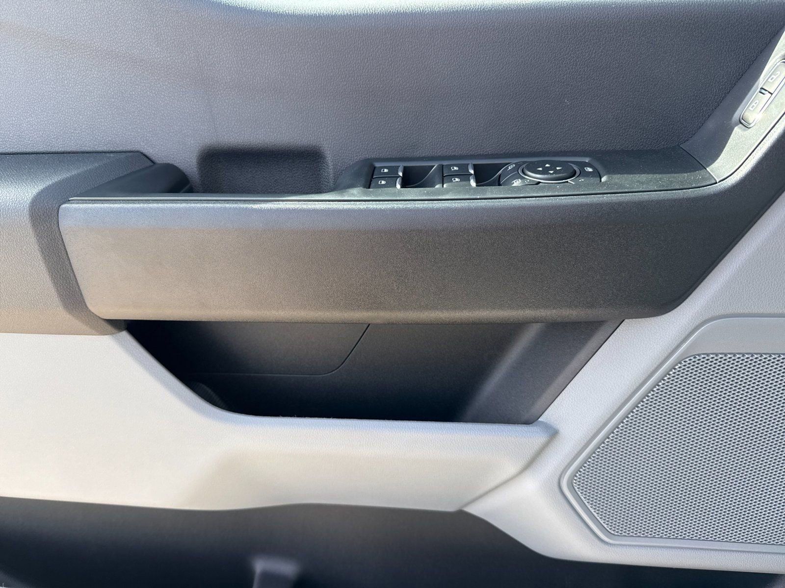 New 2026 Ford F250 XL w/ XL Chrome Package image 11