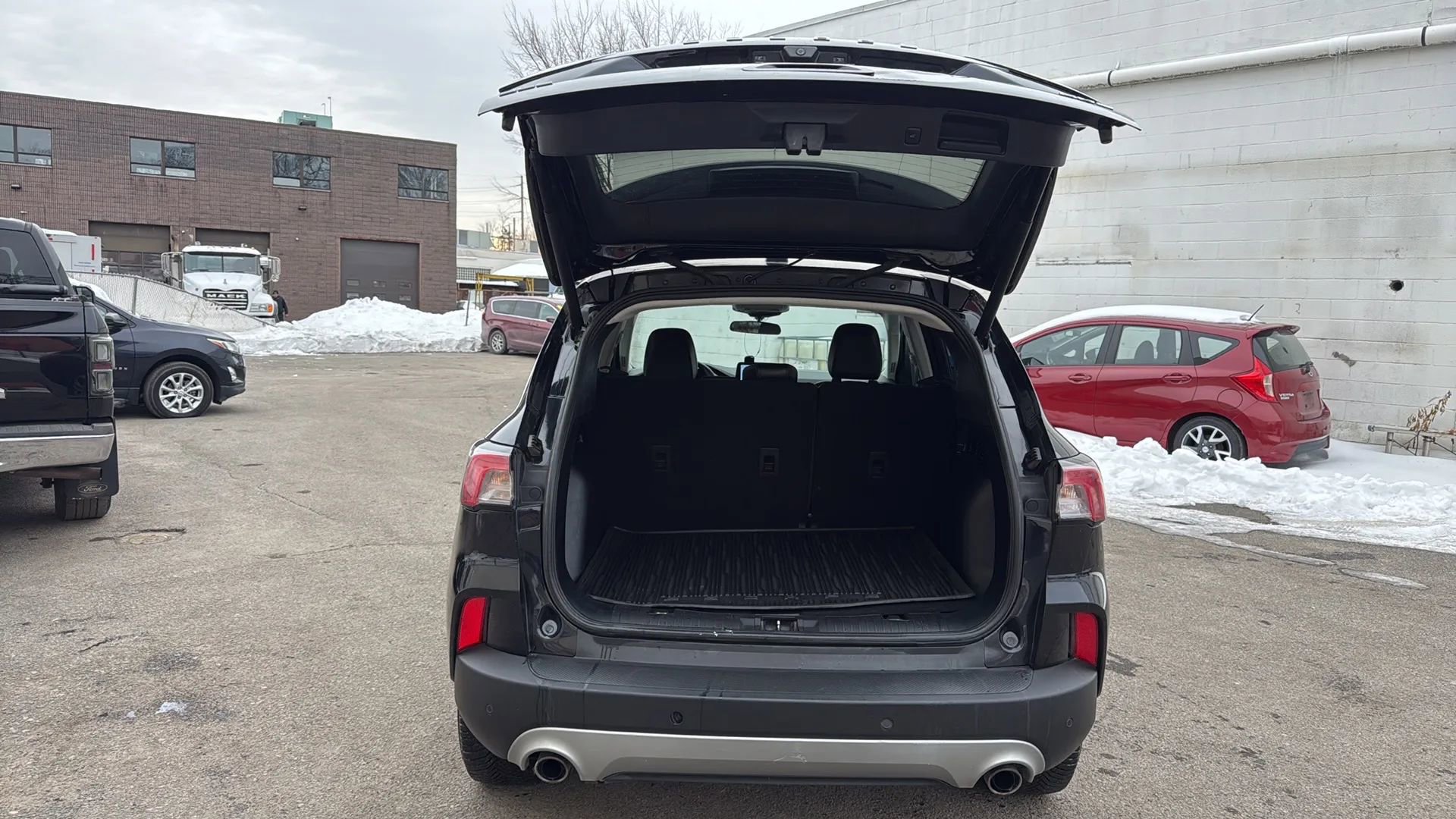 Used 2022 Ford Escape SEL image 27