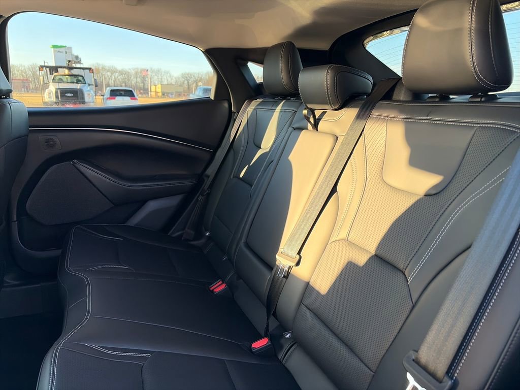 Used 2025 Ford Mustang Mach-E Premium image 34