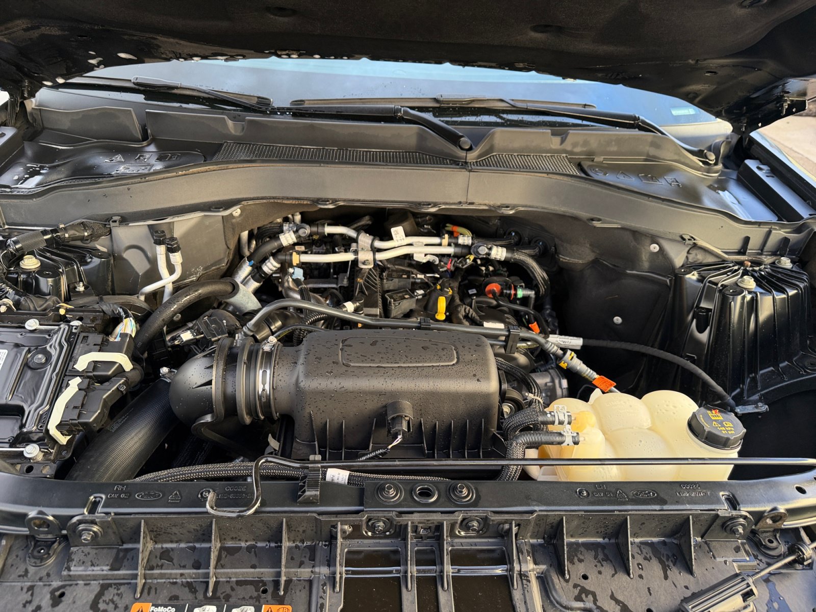 Used 2022 Ford Explorer XLT w/ Equipment Group 202A RWD image 32