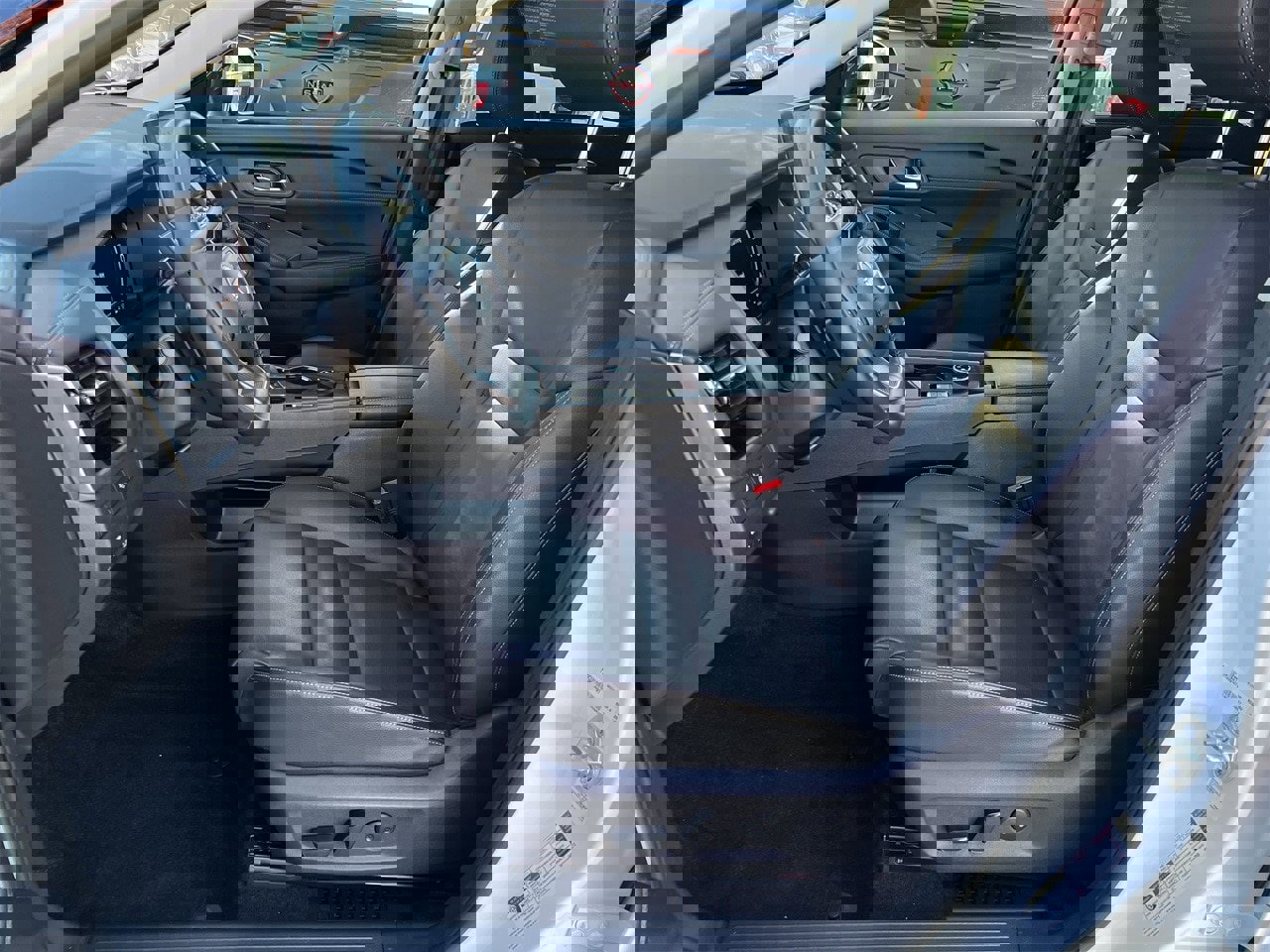 Certified 2025 Nissan Rogue SL w/ Tech Package image 21