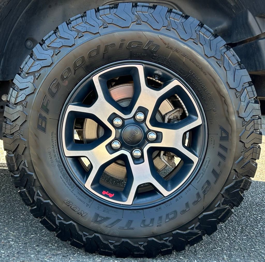 Used 2019 Jeep Wrangler Unlimited Rubicon w/ LED Lighting Group AWD/4WD image 27