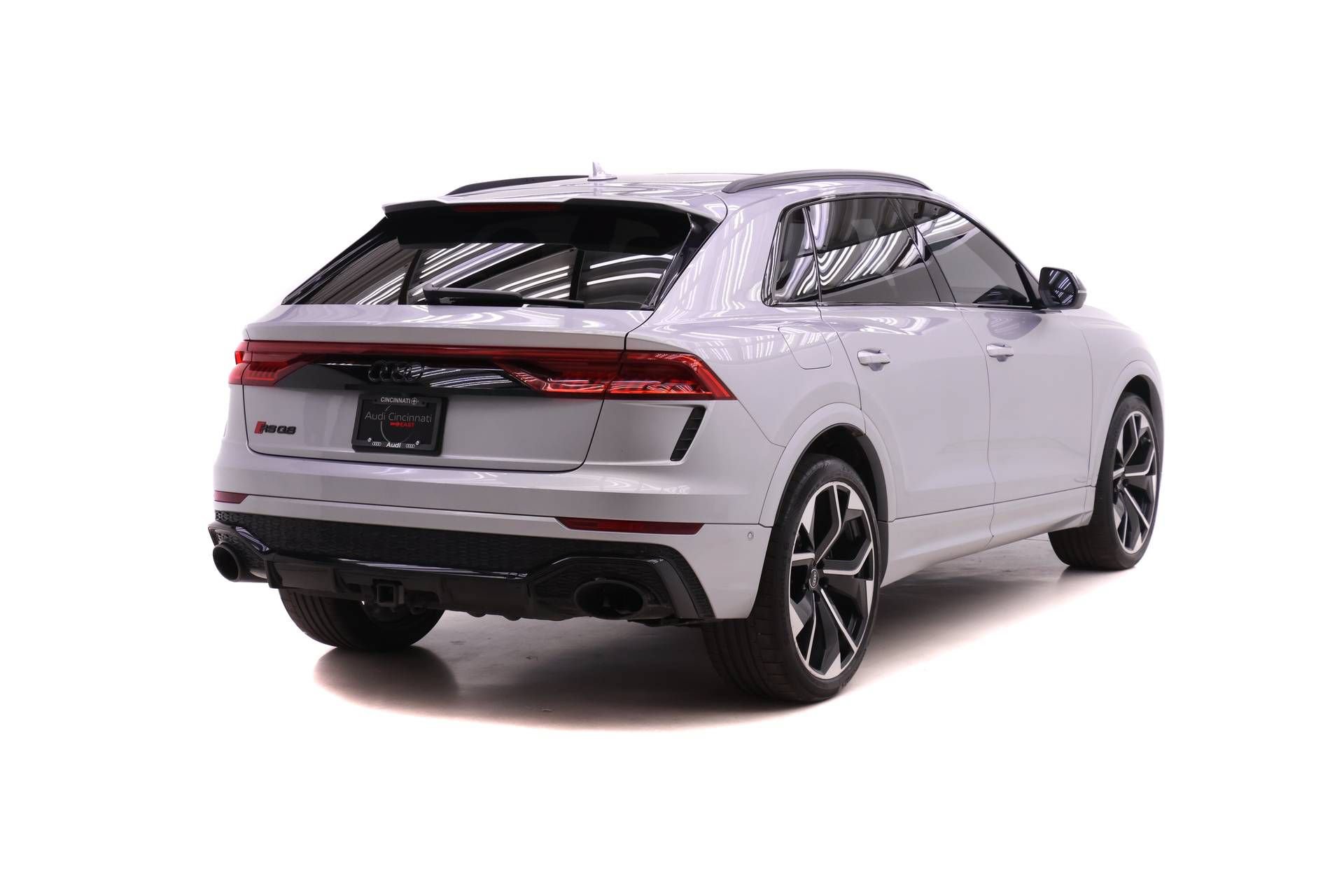 Certified 2021 Audi RS Q8 w/ Black Optic Package AWD/4WD image 4