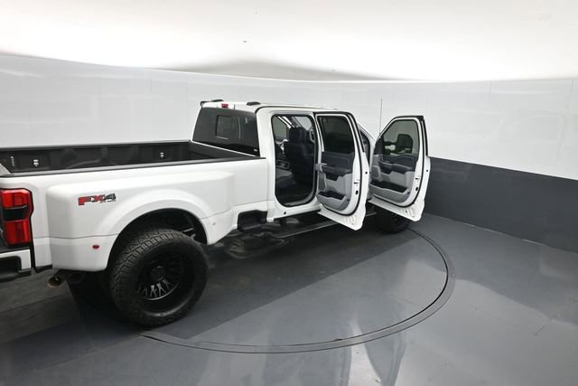 Used 2024 Ford F450 Limited w/ FX4 Off-Road Package AWD/4WD image 31