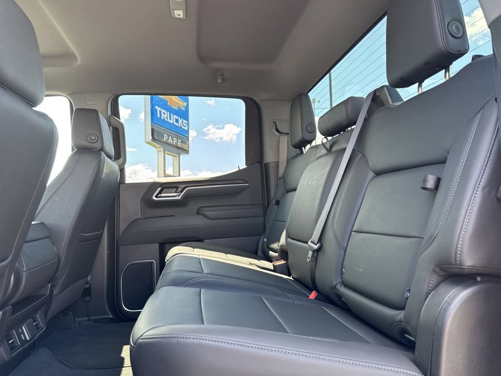 Used 2026 GMC Sierra 1500 SLT AWD/4WD image 15
