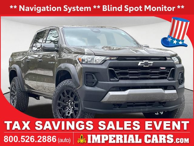 Used 2025 Chevrolet Colorado Trail Boss AWD/4WD image 1
