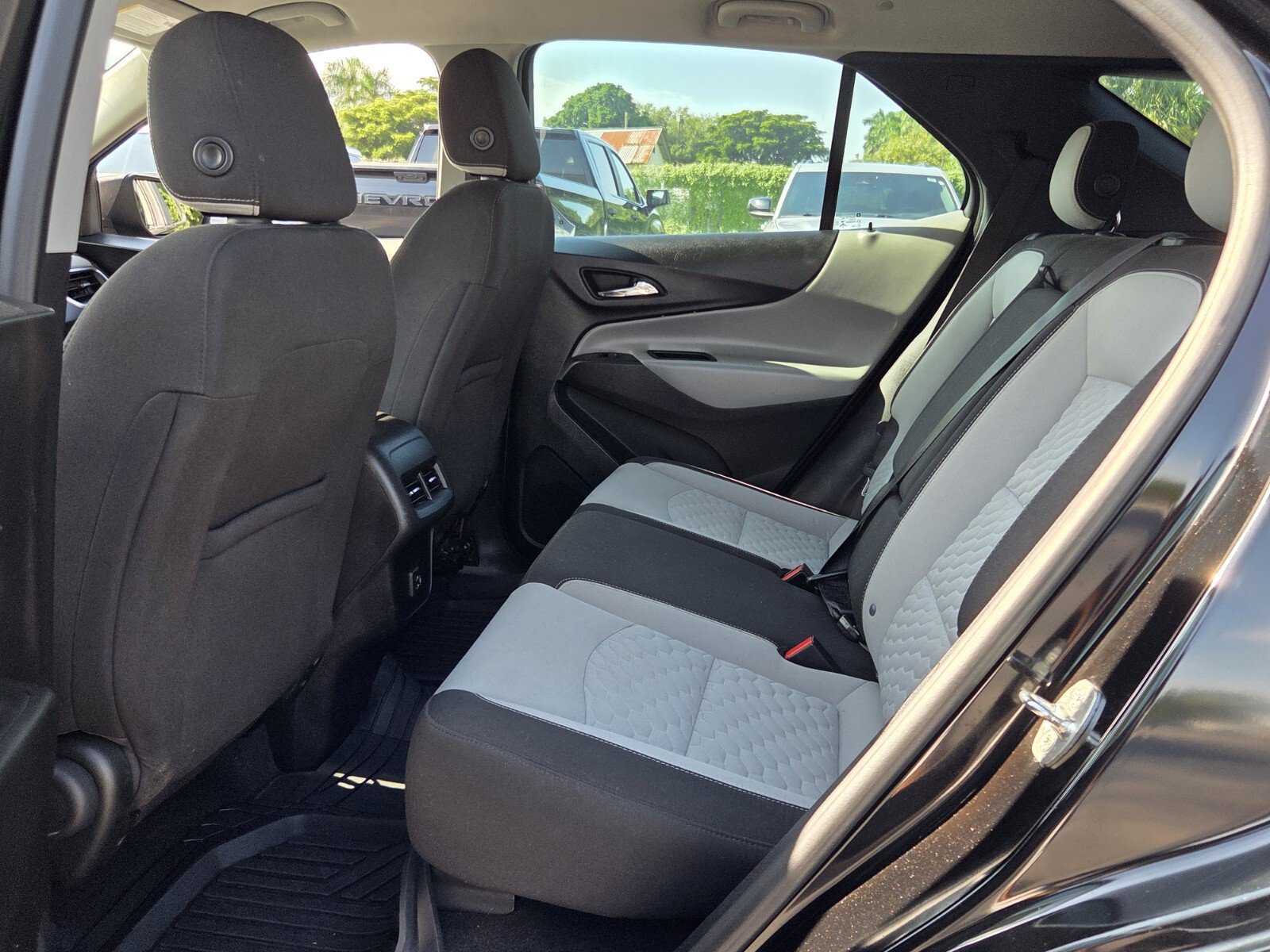 Used 2020 Chevrolet Equinox LS FWD image 10
