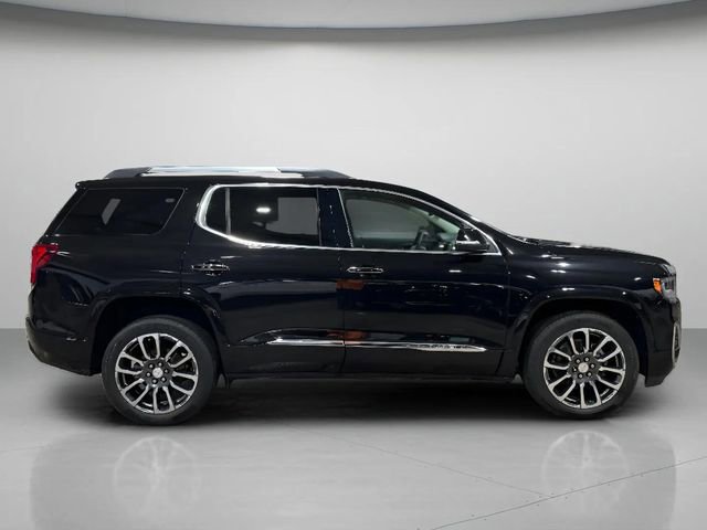 Used 2023 GMC Acadia Denali w/ Denali Technology Package AWD/4WD image 3
