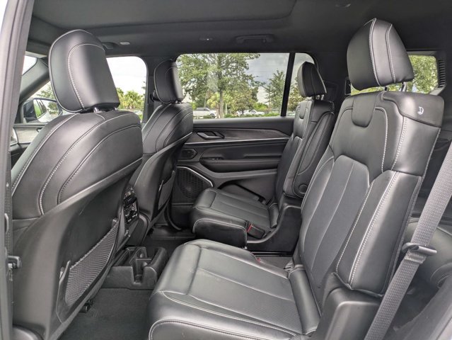 Certified 2025 Jeep Grand Cherokee L Overland AWD/4WD image 14