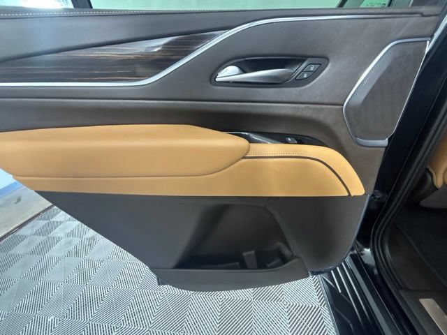 Used 2023 Cadillac Escalade Sport w/ LPO, ONYX Package AWD/4WD image 23