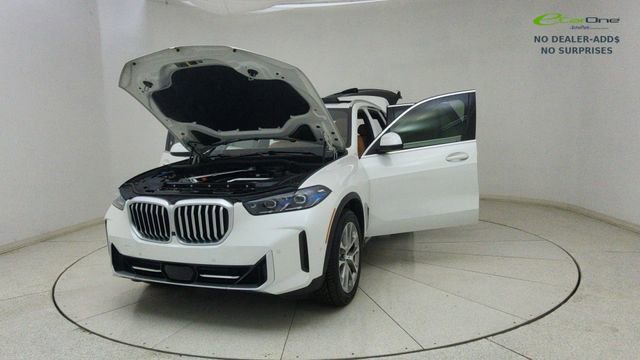 Used 2025 BMW X5 xDrive40i AWD/4WD image 72