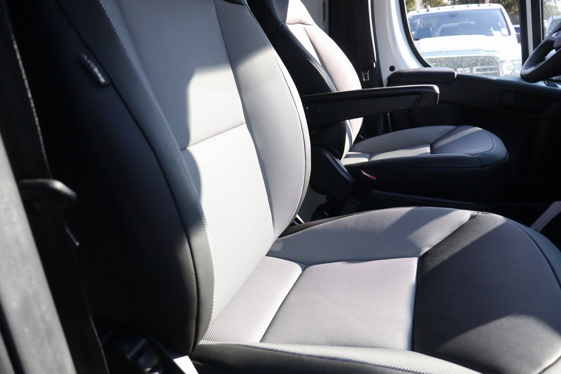 New 2026 RAM ProMaster 1500 w/ Convenience Group image 23