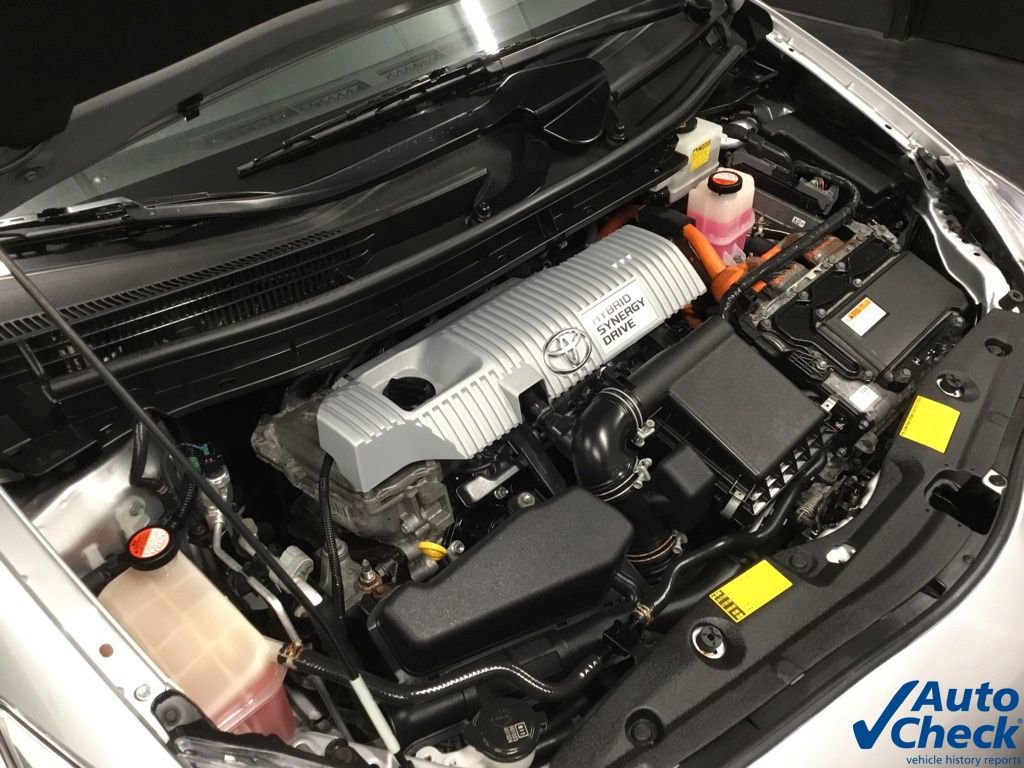 Used 2015 Toyota Prius Three w/ Solar Roof Package image 44