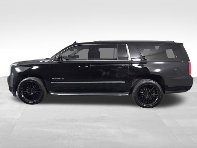 Used 2017 GMC Yukon XL SLT w/ Premium Edition AWD/4WD image 4
