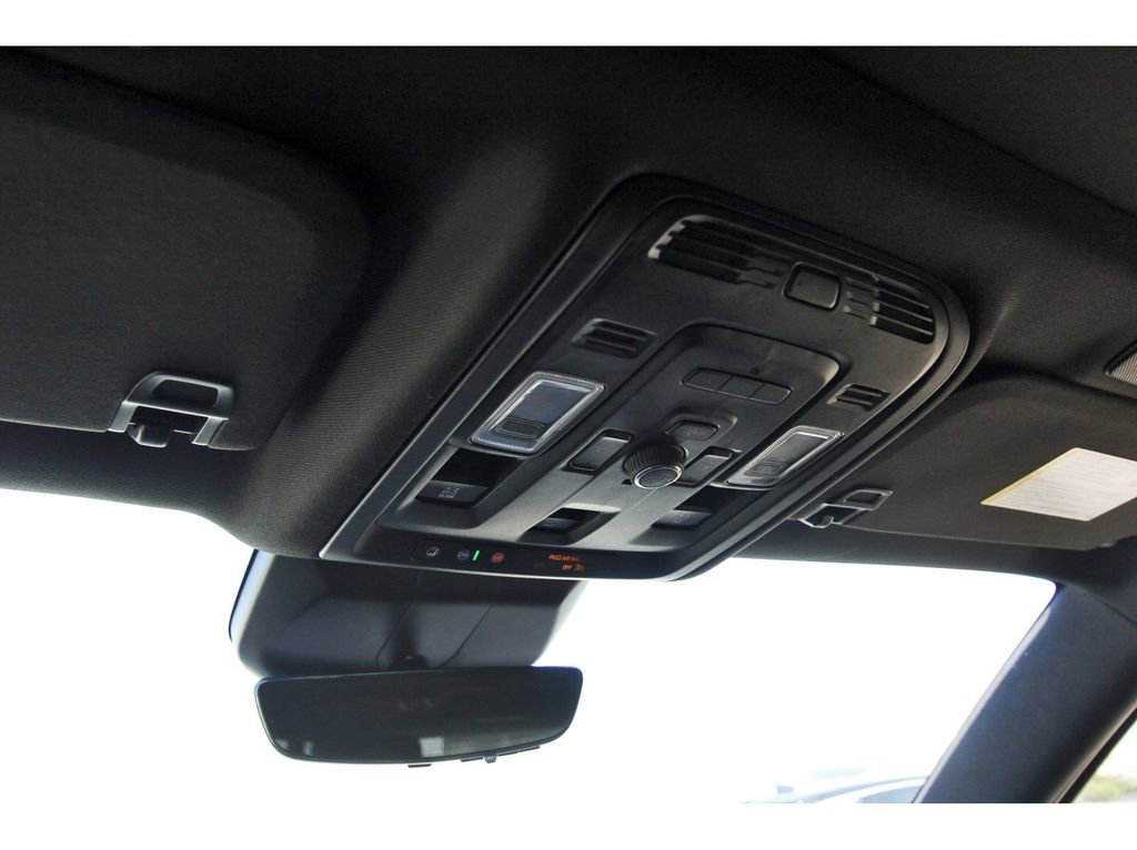 Certified 2024 Cadillac Escalade ESV Premium Luxury image 28