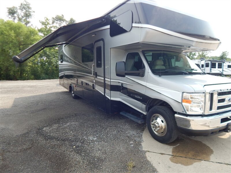Used 2018 Ford E-450 and Econoline 450 Super Duty w/ Motorhome Prep Package RWD image 54