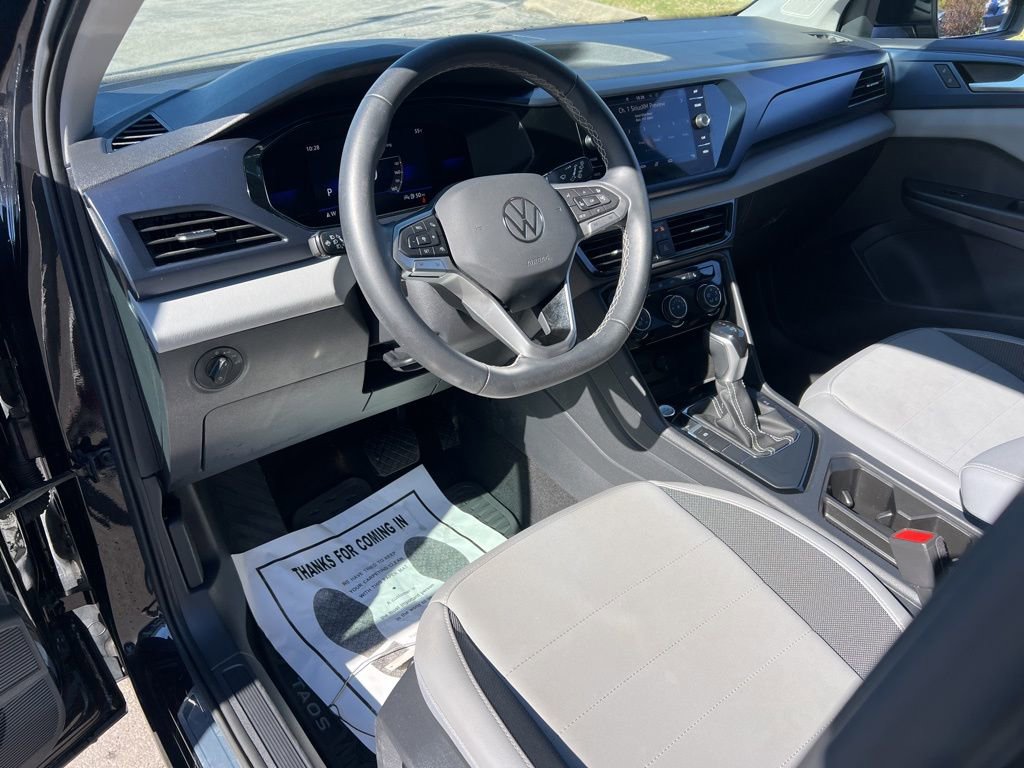 Used 2023 Volkswagen Taos SE image 15