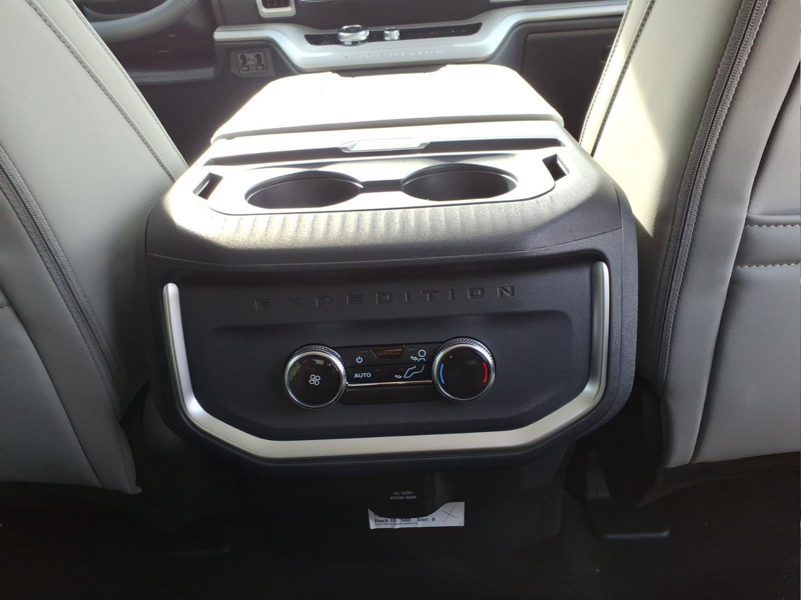 New 2026 Ford Expedition Active image 8