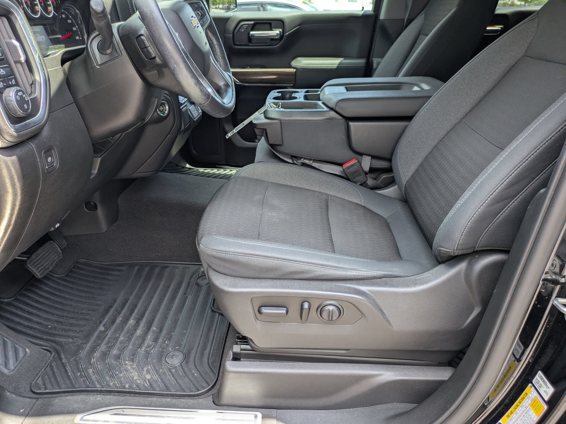 Used 2019 Chevrolet Silverado 1500 LT w/ All-Star Edition AWD/4WD image 12