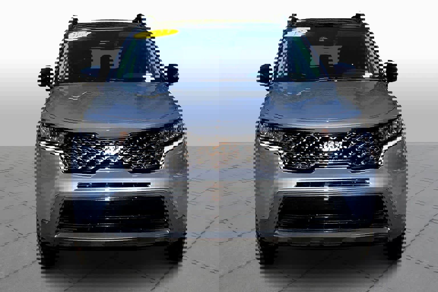 Used 2023 Kia Sorento S w/ Panoramic Sunroof Package image 3