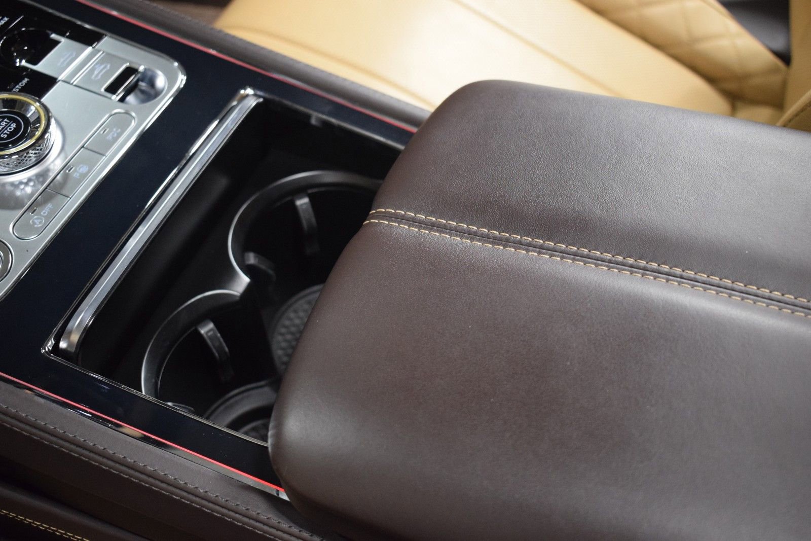 Used 2020 Bentley Continental GT image 33